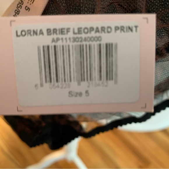 Agent Provocateur Lingerie set - Picture 13 of 14